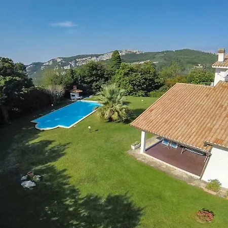 Diadema Villa *