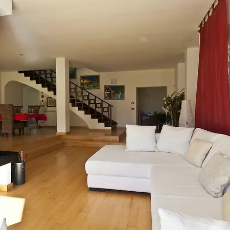 Вилла Diadema Vezzi Portio