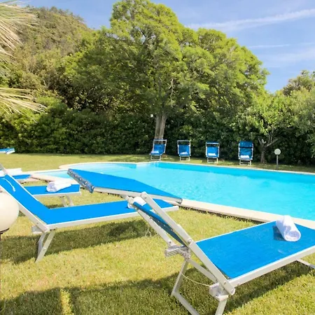 Diadema Villa *